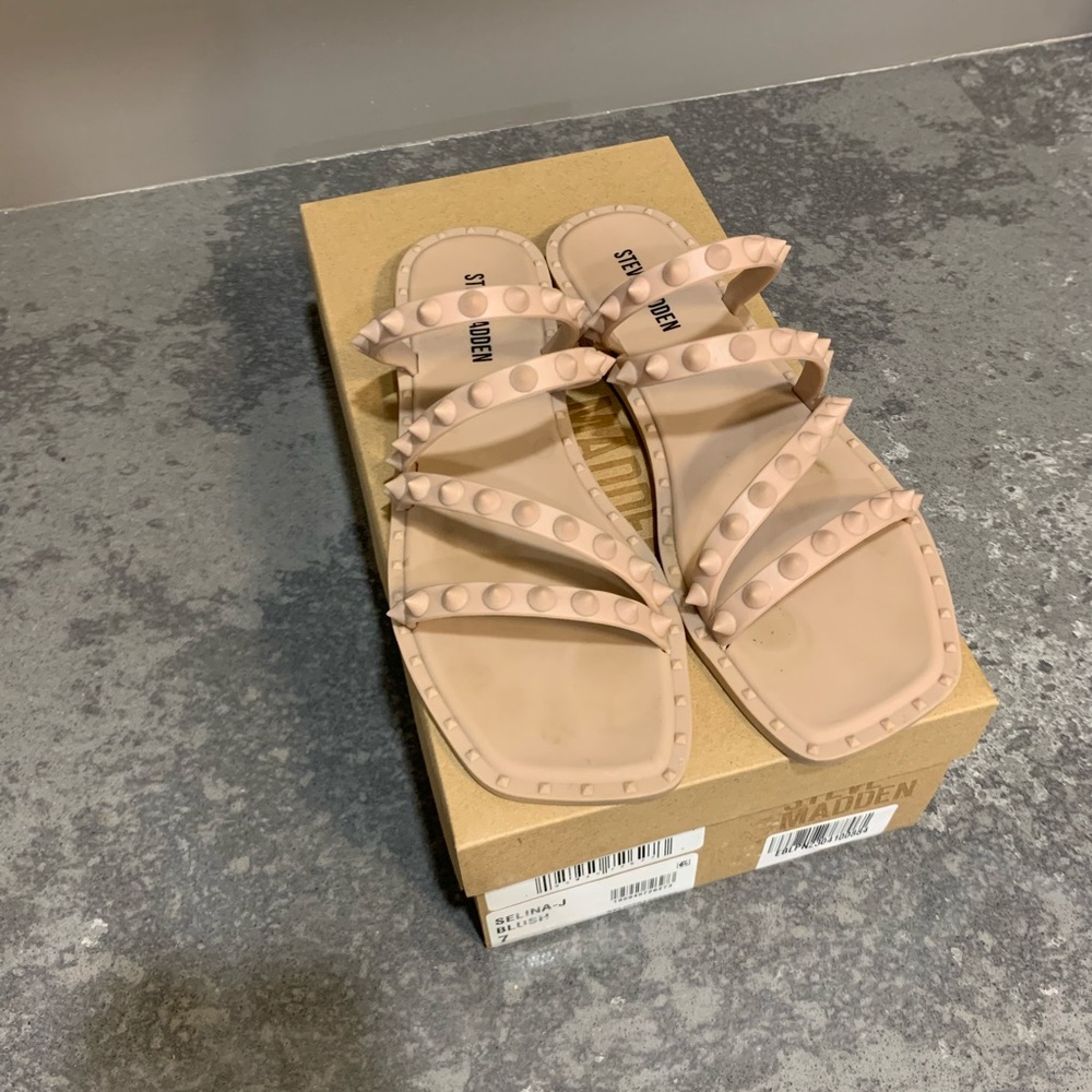 Steven madden sandals with spikes size 7 - Picture 2 of 5